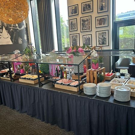 Airport Plaza Hotel Hamburg 노르더슈테트 외부 사진