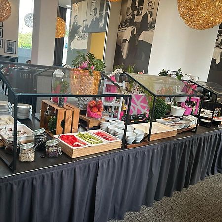 Airport Plaza Hotel Hamburg 노르더슈테트 외부 사진