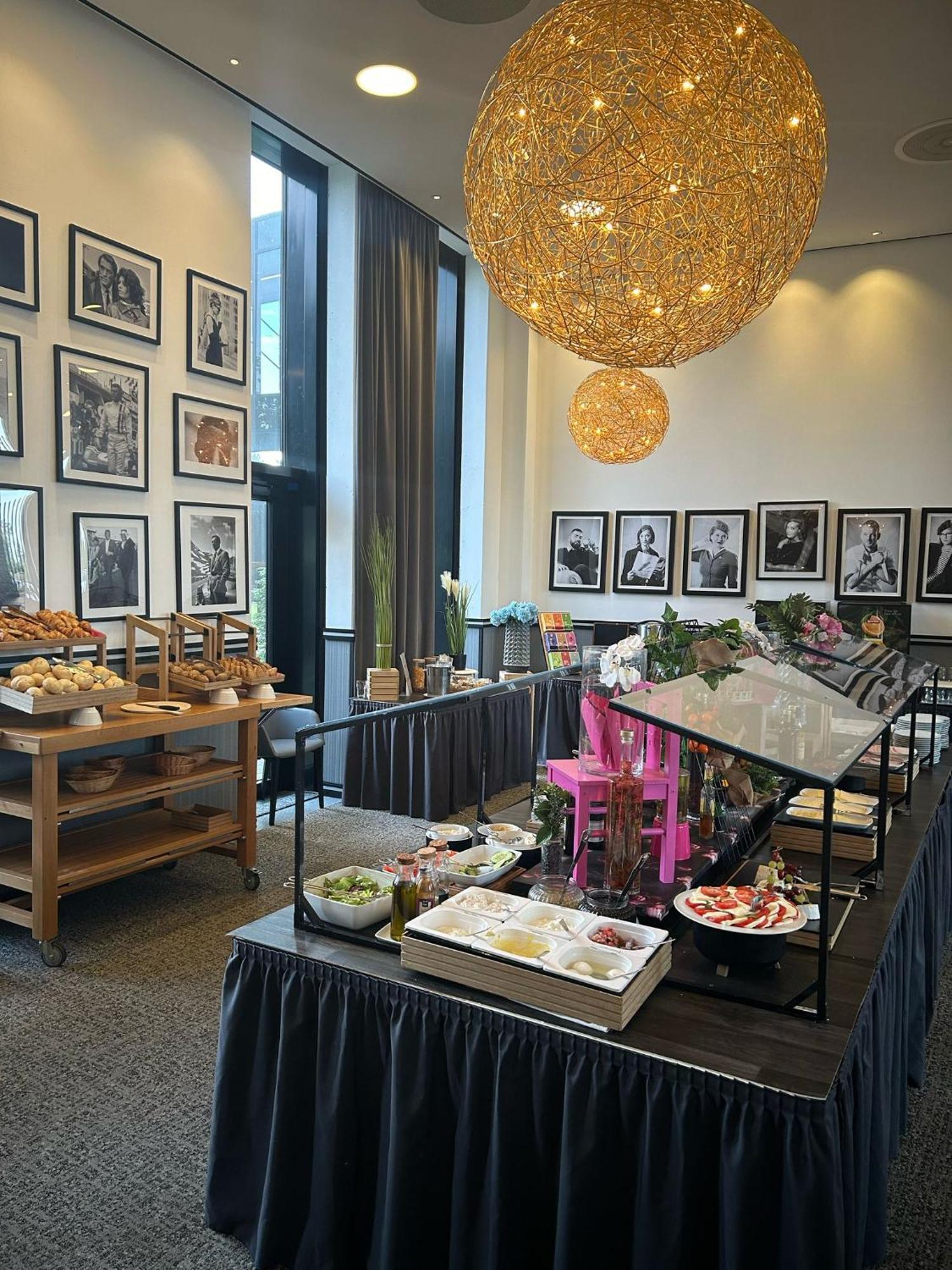 Airport Plaza Hotel Hamburg 노르더슈테트 외부 사진